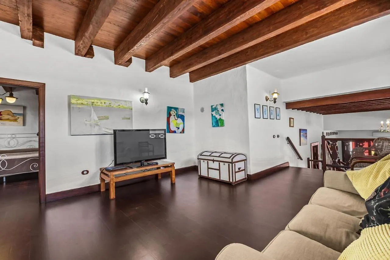 Luxe Villa Haria Private Indoor Pool By PVL Spagna